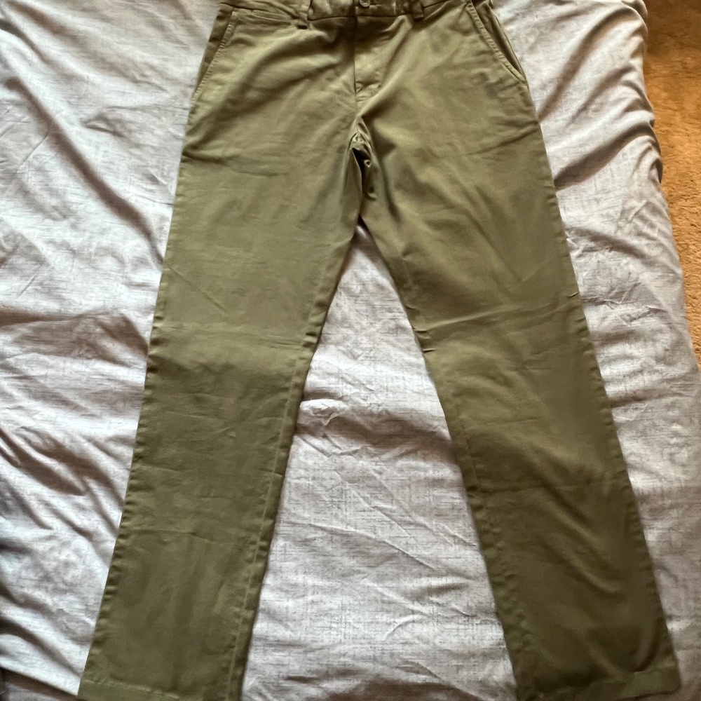Vineyard Vines khaki pants